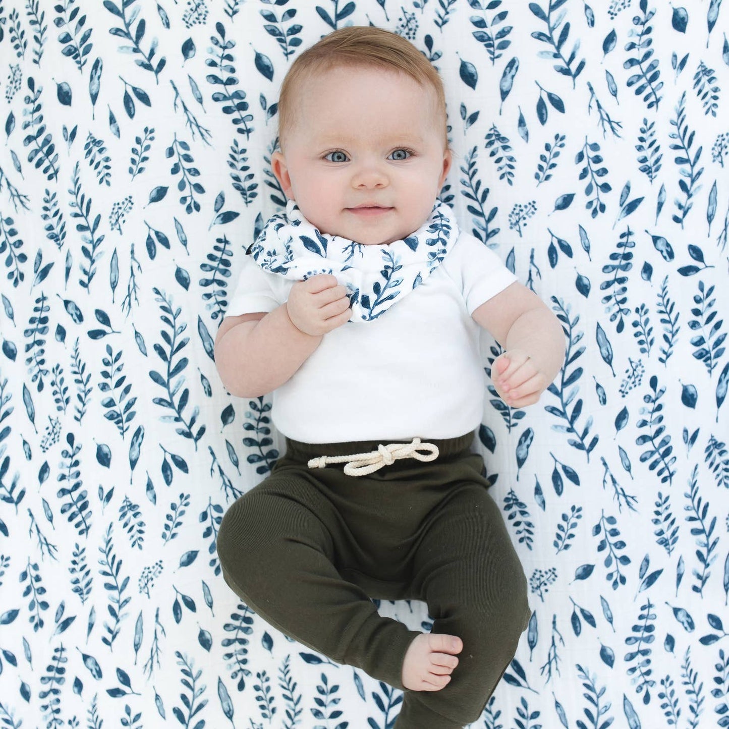 Blue Leaves Crib Sheet and Blanket Set